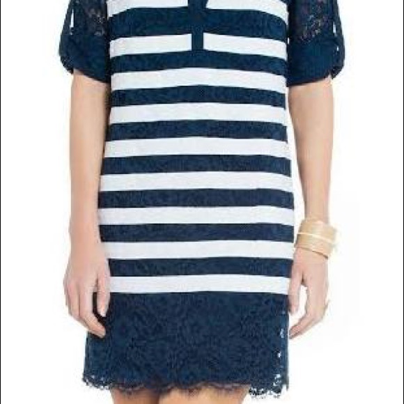 BCBG Navy and white stripped stress. Size 0. LIKE NEW. - Picture 3 of 7